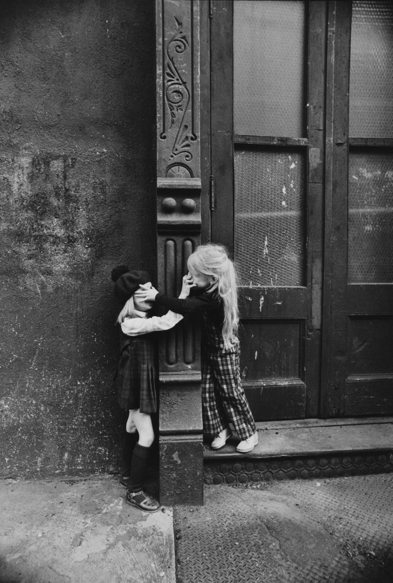 “Sisters,” courtesy Jill Freedman. 1976.